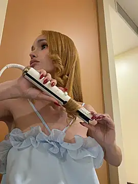 surprisecockmia online show from 04-10-26, 06:18