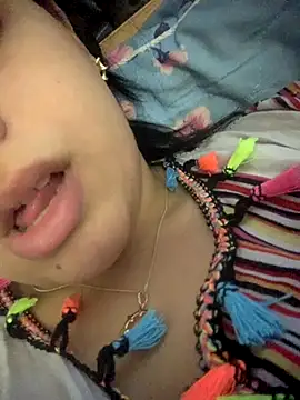 Snapshot of Soporsix chatting on 10-12-25, 11:09 Soporsix online show from 10-12-25, 11:09