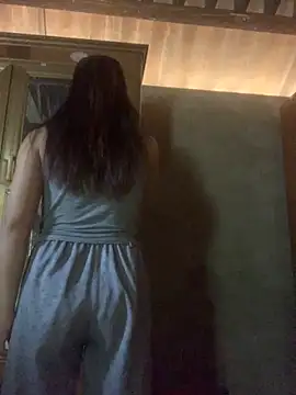 ThiHa003 online show from 10-22-25, 04:35