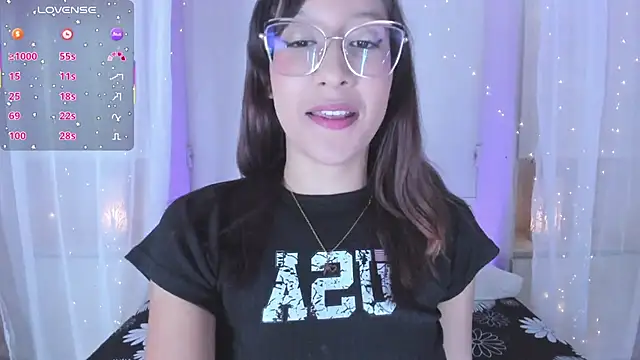 Snapshot of CamiGox chatting on 01-06-26, 07:39 CamiGox online show from 01-06-26, 07:39