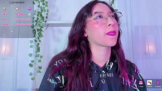 Snapshot of CamiGox chatting on 03-15-26, 04:18 CamiGox online show from 03-15-26, 04:18