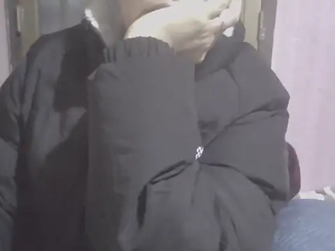 Snapshot of Hachi077 chatting on 03-14-26, 04:23 Hachi077 online show from 03-14-26, 04:23