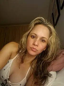 Miasiren online show from 10-12-25, 07:29