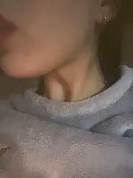 Mimisixo online show from 11-26-25, 04:30