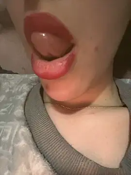 Mimisixo online show from 04-19-26, 08:22