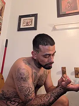 Snapshot of Cnutt310 chatting on 02-18-26, 03:24 Cnutt310 online show from 02-18-26, 03:24