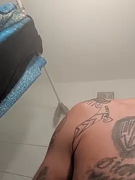 Snapshot of Cnutt310 chatting on 02-21-26, 06:42 Cnutt310 online show from 02-21-26, 06:42