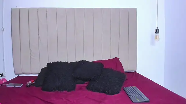 Snapshot of ana_foxi chatting on 09-24-25, 12:03 ana foxi online show from 09-24-25, 12:03