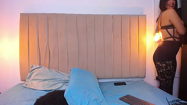 Snapshot of ana_foxi chatting on 10-19-25, 08:42 ana foxi online show from 10-19-25, 08:42