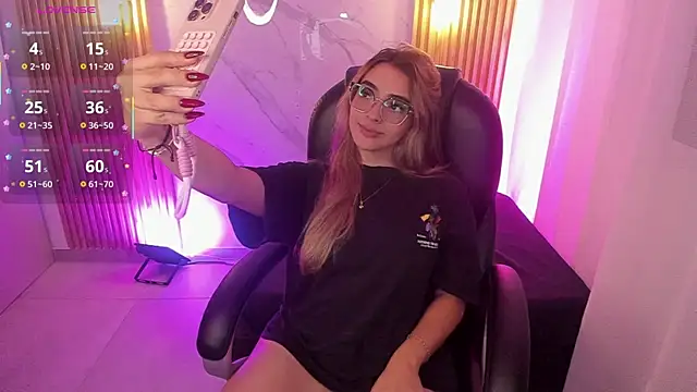 Snapshot of KYLIE_JONES6 chatting on 04-16-26, 03:07 KYLIE JONES6 online show from 04-16-26, 03:07