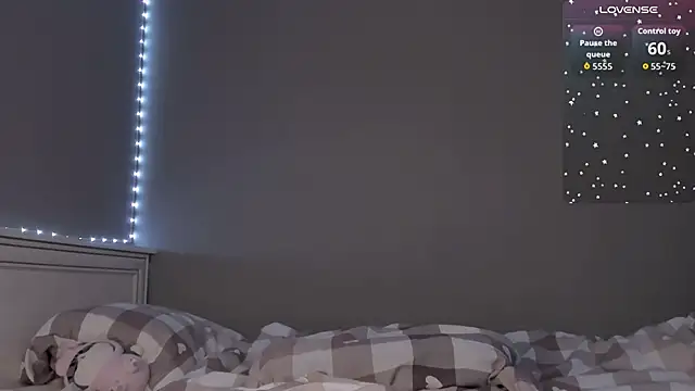 Snapshot of MelissaReis chatting on 10-24-25, 04:58 MelissaReis online show from 10-24-25, 04:58