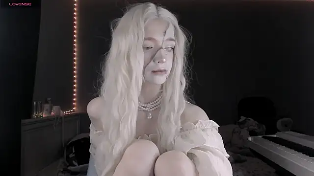 Snapshot of MelissaReis chatting on 10-31-25, 04:19 MelissaReis online show from 10-31-25, 04:19