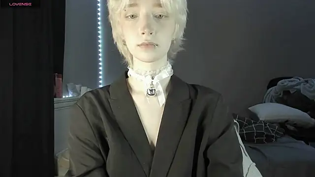 Snapshot of MelissaReis chatting on 12-04-25, 11:52 MelissaReis online show from 12-04-25, 11:52