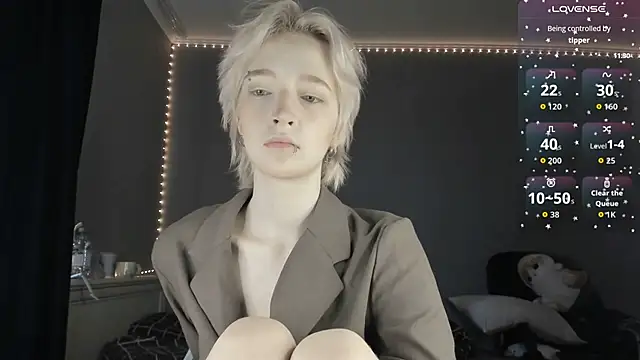 Snapshot of MelissaReis chatting on 12-14-25, 10:20 MelissaReis online show from 12-14-25, 10:20