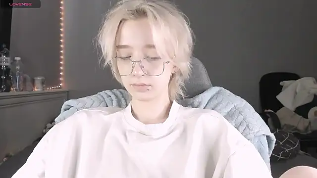 Snapshot of MelissaReis chatting on 03-10-26, 11:04 MelissaReis online show from 03-10-26, 11:04