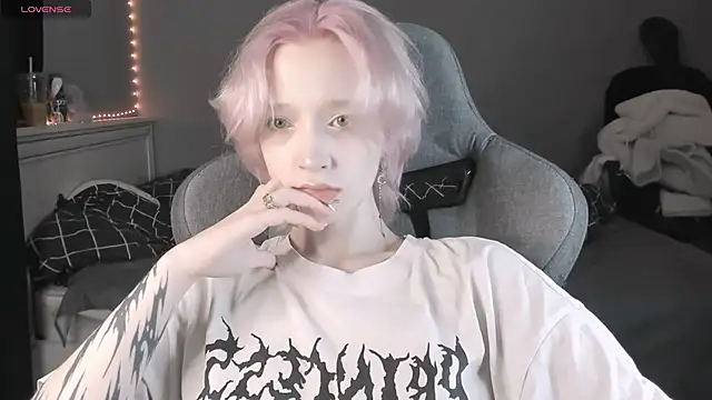 Snapshot of MelissaReis chatting on 03-21-26, 07:02 MelissaReis online show from 03-21-26, 07:02