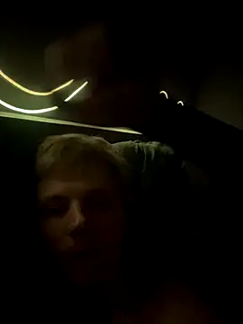 Snapshot of _Forest_Boy_ chatting on 11-16-25, 04:18 Forest Boy online show from 11-16-25, 04:18