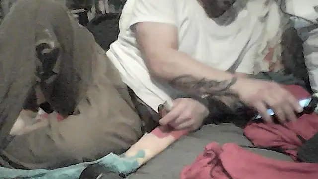 Twoslipperywhenwett online show from 11-21-25, 07:45