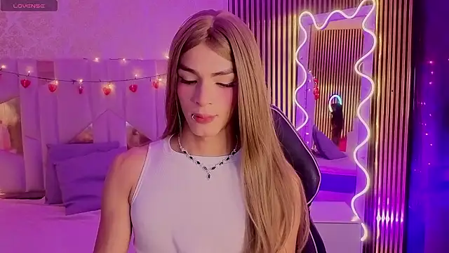 LIHIAN TAY online show from 02-05-26, 03:22