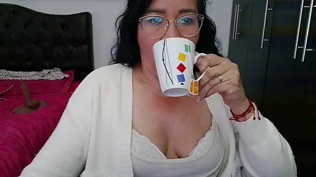 Grace mature milf online show from 06-15-26, 10:56