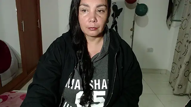 Snapshot of Vivian_milf_paint chatting on 10-01-25, 03:56 Vivian milf paint online show from 10-01-25, 03:56