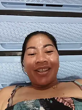 Snapshot of sexybitch_02 chatting on 07-19-26, 05:22 sexybitch 02 online show from 07-19-26, 05:22
