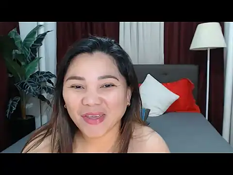 Snapshot of MarielRose143 chatting on 10-19-25, 01:06 MarielRose143 online show from 10-19-25, 01:06