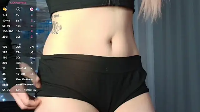 Snapshot of PieraMarch chatting on 10-19-25, 06:52 PieraMarch online show from 10-19-25, 06:52