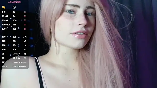 Snapshot of PieraMarch chatting on 11-11-25, 07:03 PieraMarch online show from 11-11-25, 07:03