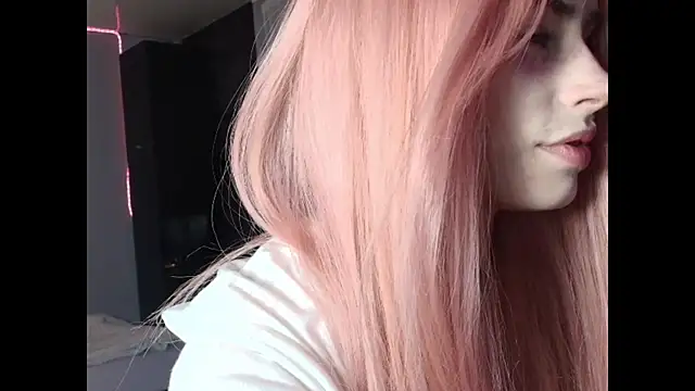 Snapshot of PieraMarch chatting on 03-08-26, 08:34 PieraMarch online show from 03-08-26, 08:34