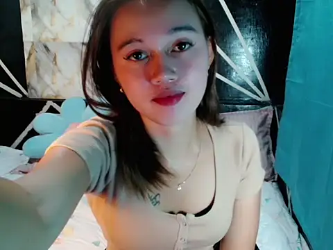 Snapshot of urgirl_mikah chatting on 12-04-25, 05:17 urgirl mikah online show from 12-04-25, 05:17