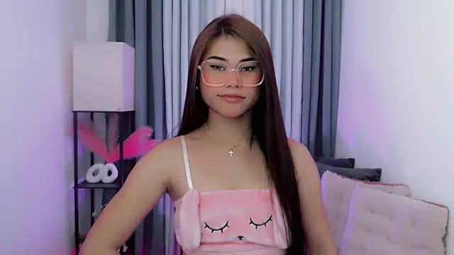 Snapshot of PrettyBlythes_TS chatting on 02-16-26, 06:42 PrettyBlythes TS online show from 02-16-26, 06:42