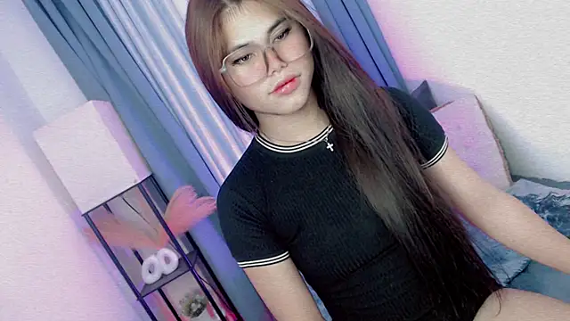 Snapshot of PrettyBlythes_TS chatting on 03-10-26, 12:04 PrettyBlythes TS online show from 03-10-26, 12:04