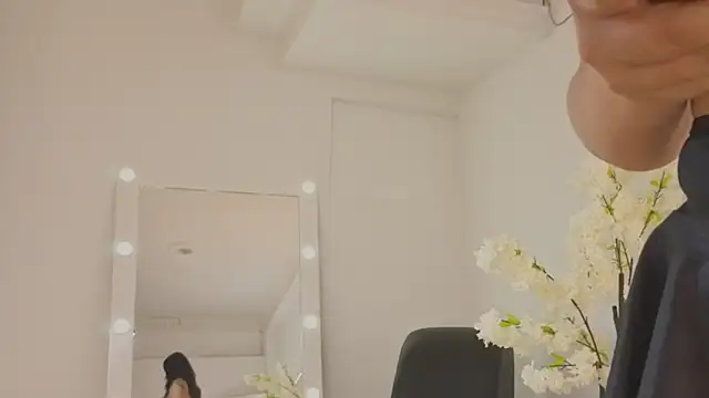 Snapshot of InnaVolkova chatting on 06-18-26, 04:22 InnaVolkova online show from 06-18-26, 04:22