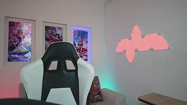 Snapshot of NicoleCrawft chatting on 09-10-25, 07:03 NicoleCrawft online show from 09-10-25, 07:03