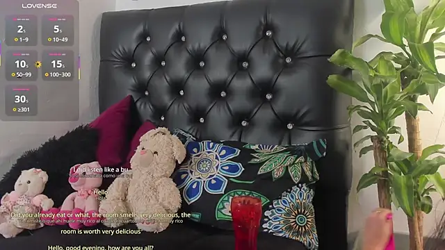 Snapshot of Britney_Rose chatting on 10-09-25, 03:26 Britney Rose online show from 10-09-25, 03:26