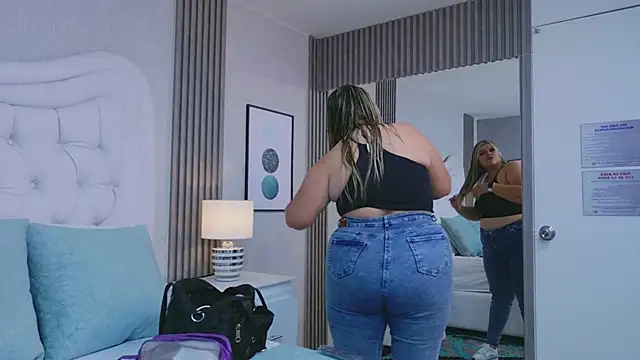 Snapshot of KiimBrooks chatting on 01-17-26, 11:15 KiimBrooks online show from 01-17-26, 11:15