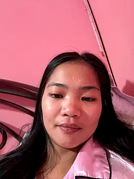 Snapshot of princess_janine chatting on 09-21-25, 10:44 princess janine online show from 09-21-25, 10:44