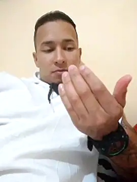 Jackson1306 online show from 11-10-25, 08:19