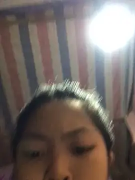 Snapshot of Thy00__ chatting on 09-25-25, 08:18 Thy00   online show from 09-25-25, 08:18