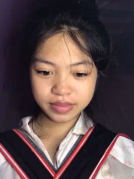 Snapshot of Thy00__ chatting on 09-30-25, 06:07 Thy00   online show from 09-30-25, 06:07