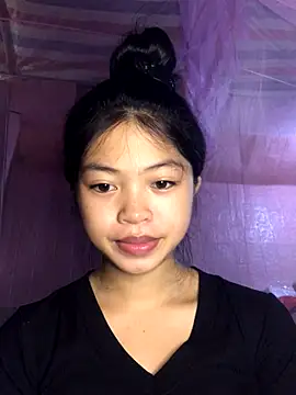 Snapshot of Thy00__ chatting on 10-05-25, 02:21 Thy00   online show from 10-05-25, 02:21