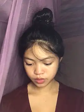 Snapshot of Thy00__ chatting on 10-10-25, 03:05 Thy00   online show from 10-10-25, 03:05