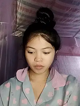 Snapshot of Thy00__ chatting on 10-29-25, 01:41 Thy00   online show from 10-29-25, 01:41