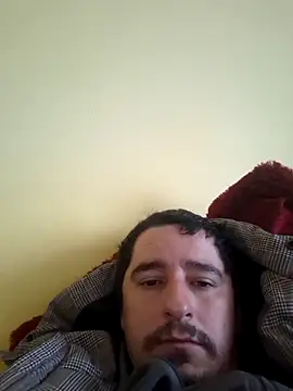 Snapshot of hugecock4u1990 chatting on 11-15-25, 05:49 hugecock4u1990 online show from 11-15-25, 05:49