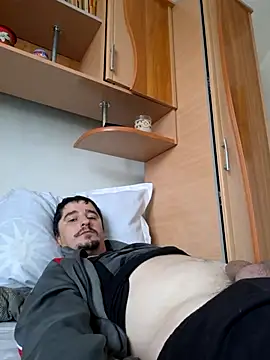 Snapshot of hugecock4u1990 chatting on 11-16-25, 07:36 hugecock4u1990 online show from 11-16-25, 07:36