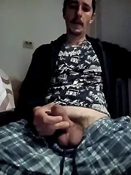 Snapshot of hugecock4u1990 chatting on 04-13-26, 03:45 hugecock4u1990 online show from 04-13-26, 03:45