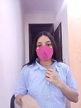 Snapshot of Cute_Rakhi8 chatting on 05-10-26, 05:45 Cute Rakhi8 online show from 05-10-26, 05:45