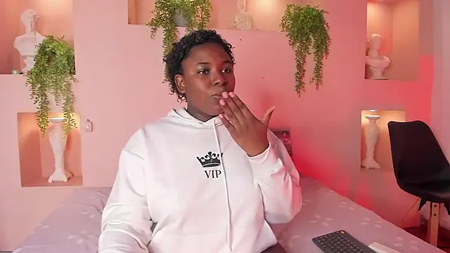 NanyMoreno online show from 01-12-26, 01:05