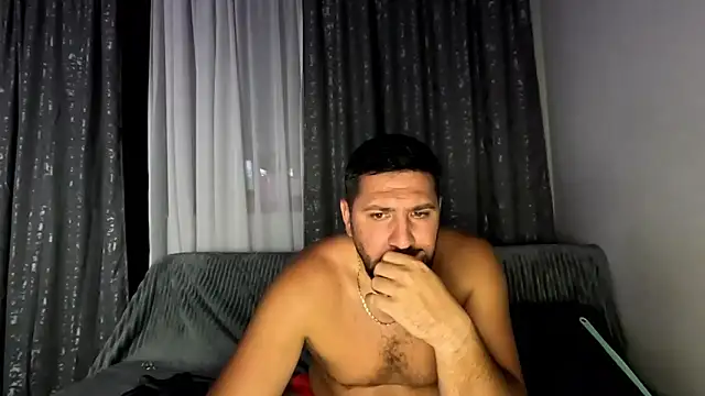 Snapshot of Gold_Alpha_Boy chatting on 09-11-25, 08:53 Gold Alpha Boy online show from 09-11-25, 08:53